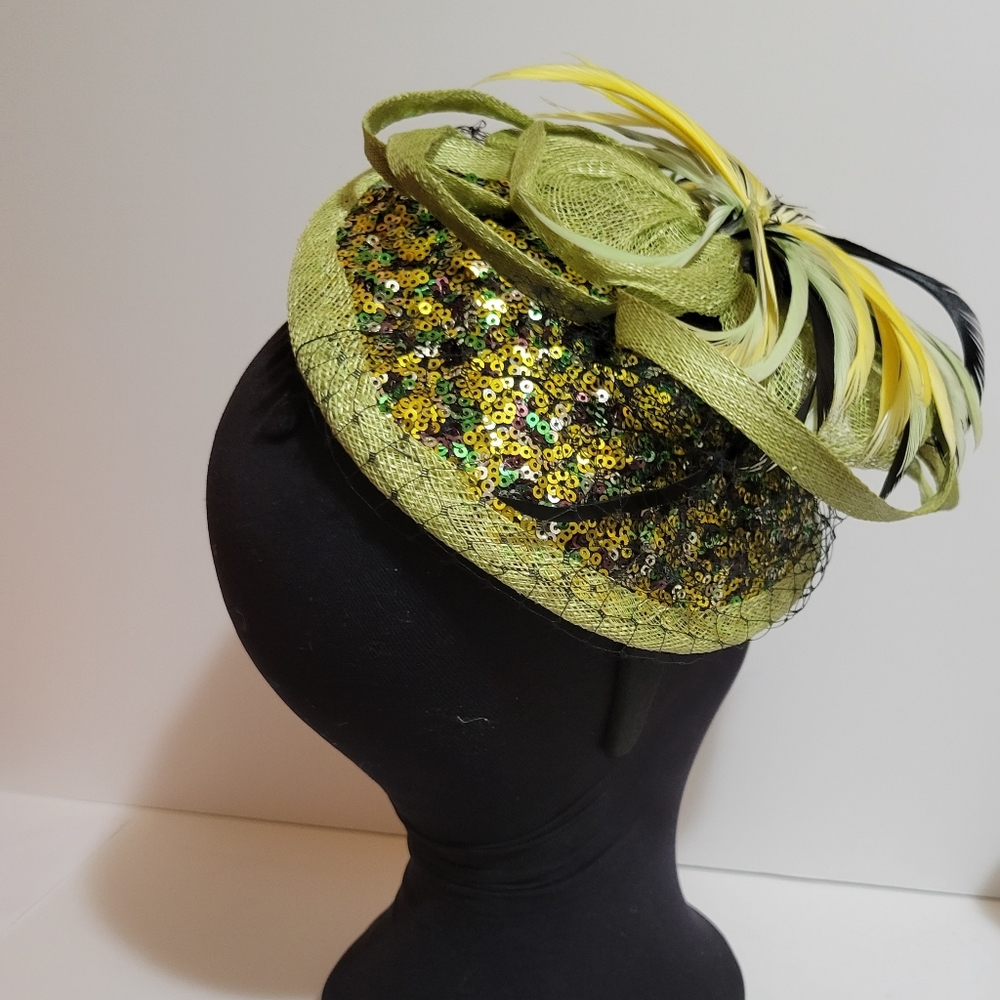 Retro Handcrafted Feather, Sequins And Linen Raff… - image 2